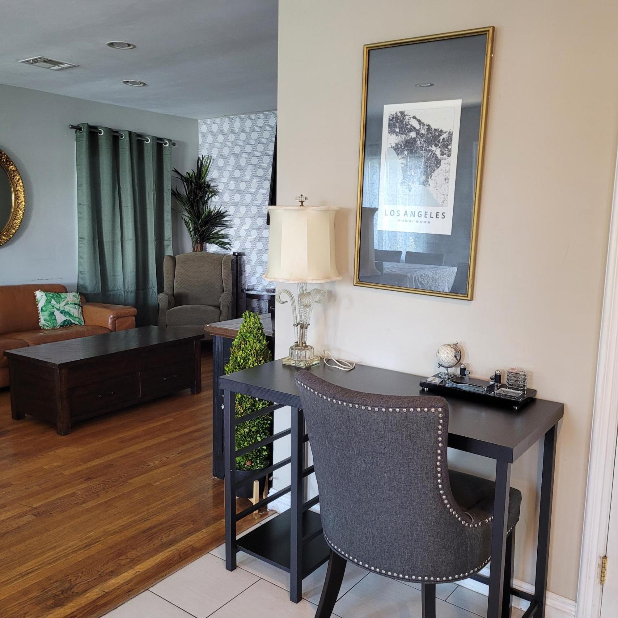 Hébergement de vacances 3 Bedroom 2 Bath With Jacuzzi Near Beverly Hills, Wi-fi, Jacuzzi, Roku, Bbq, Giant Games Family Fun *